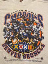 Load image into Gallery viewer, 1997 Denver Broncos Super Bowl Champs Players T-Shirt Size L
